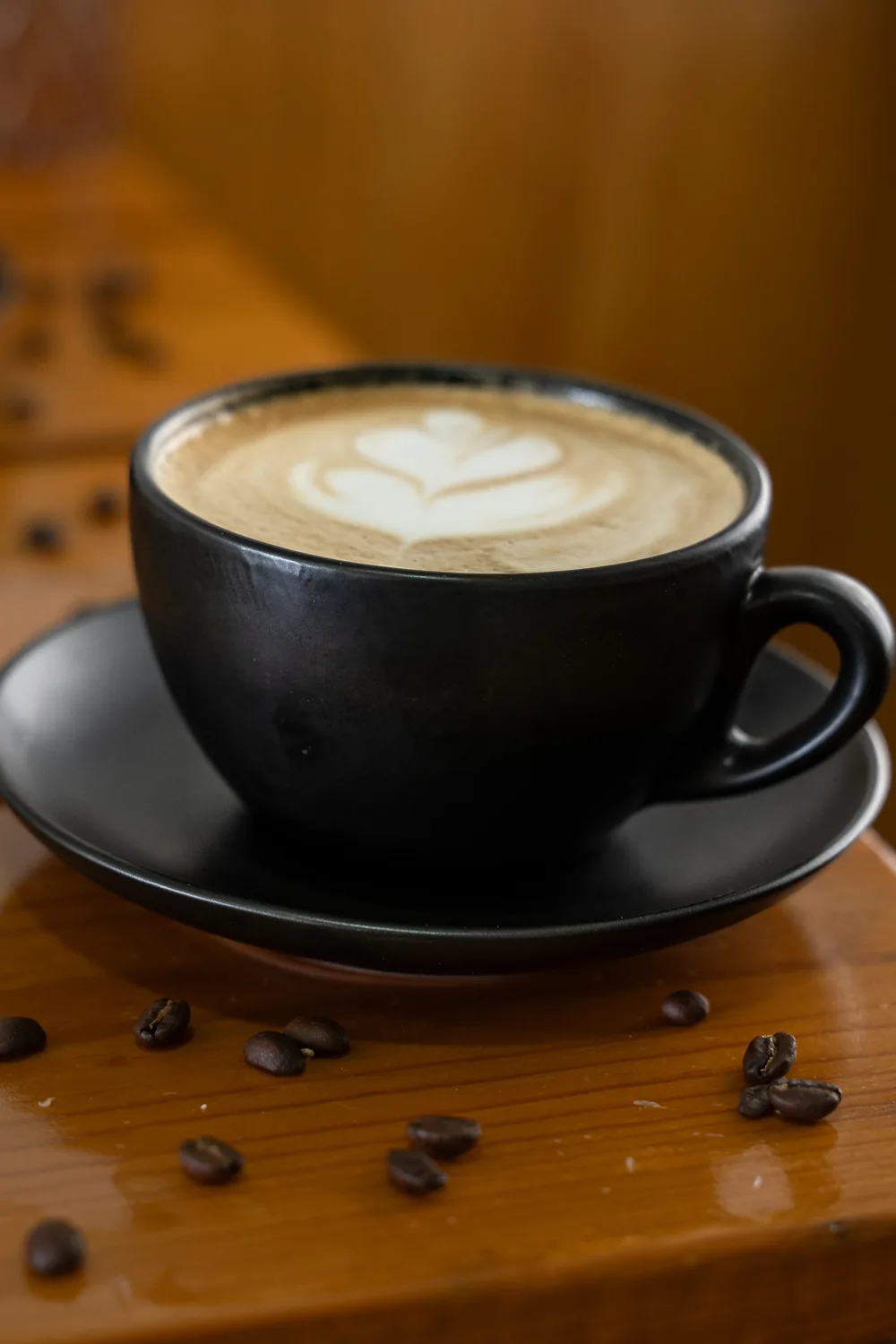 Cappuccino italiano con arte latte en La Caffetteria
